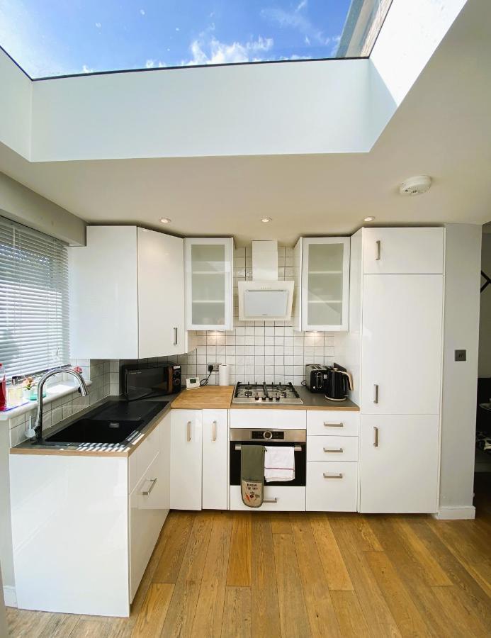 Cosy Haven Wembley Apartment Ngoại thất bức ảnh