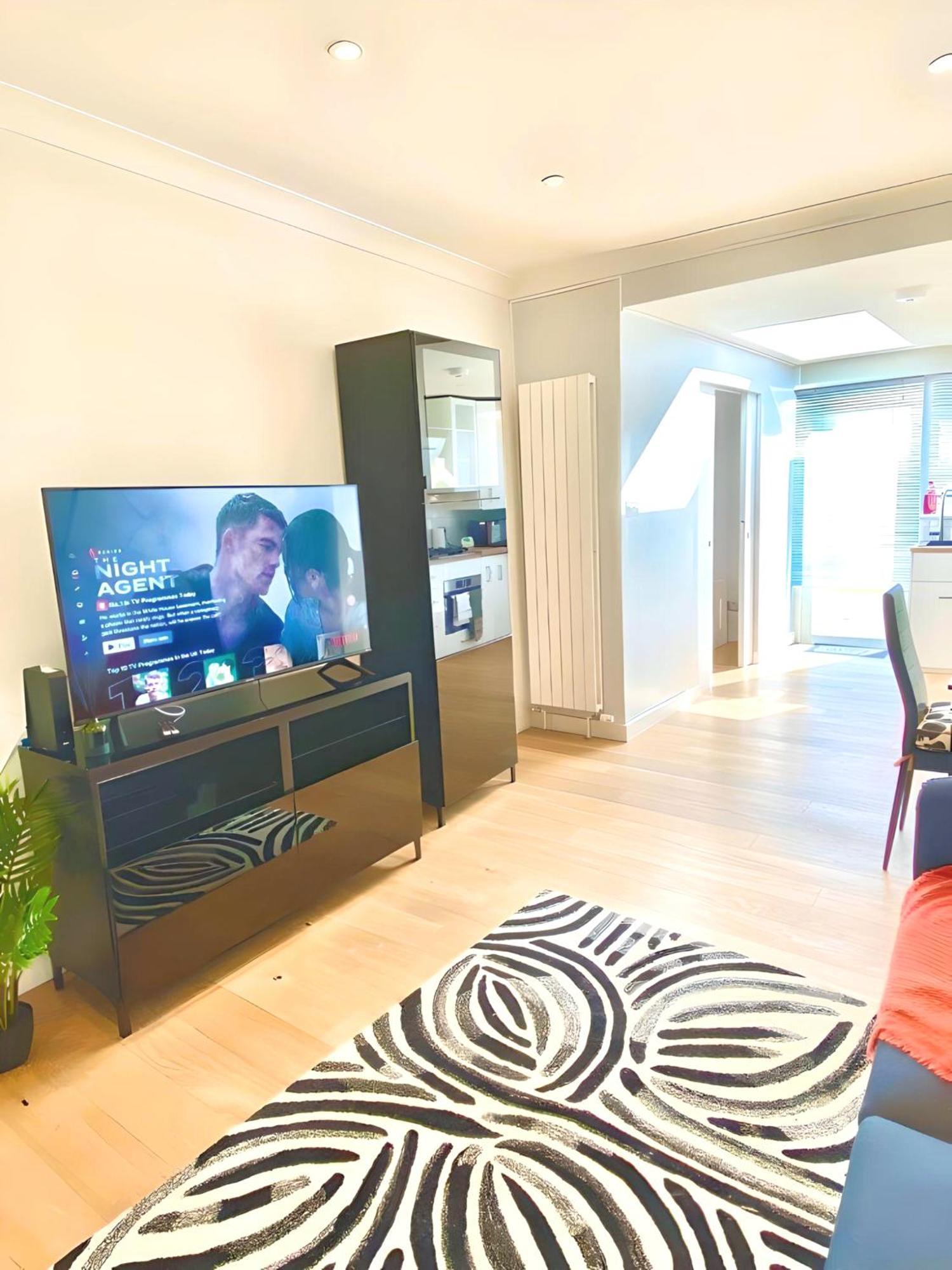 Cosy Haven Wembley Apartment Ngoại thất bức ảnh